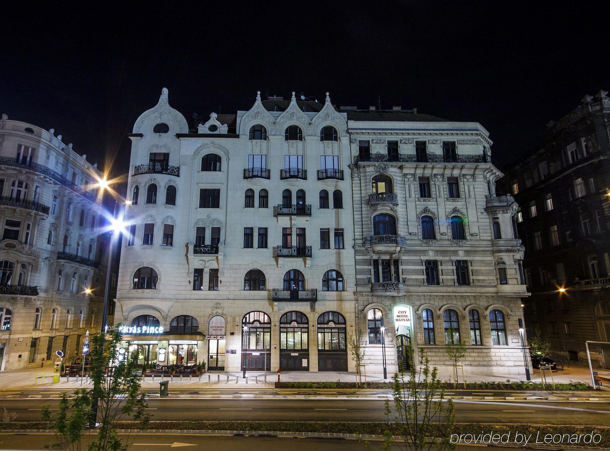 City Hotel Matyas Budapeste Exterior foto